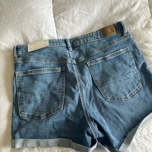 BRAND NEW AE DENIM SHORTS